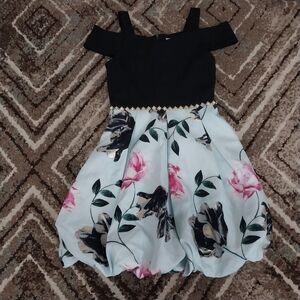 Speechless kids size 8 floral/black dress